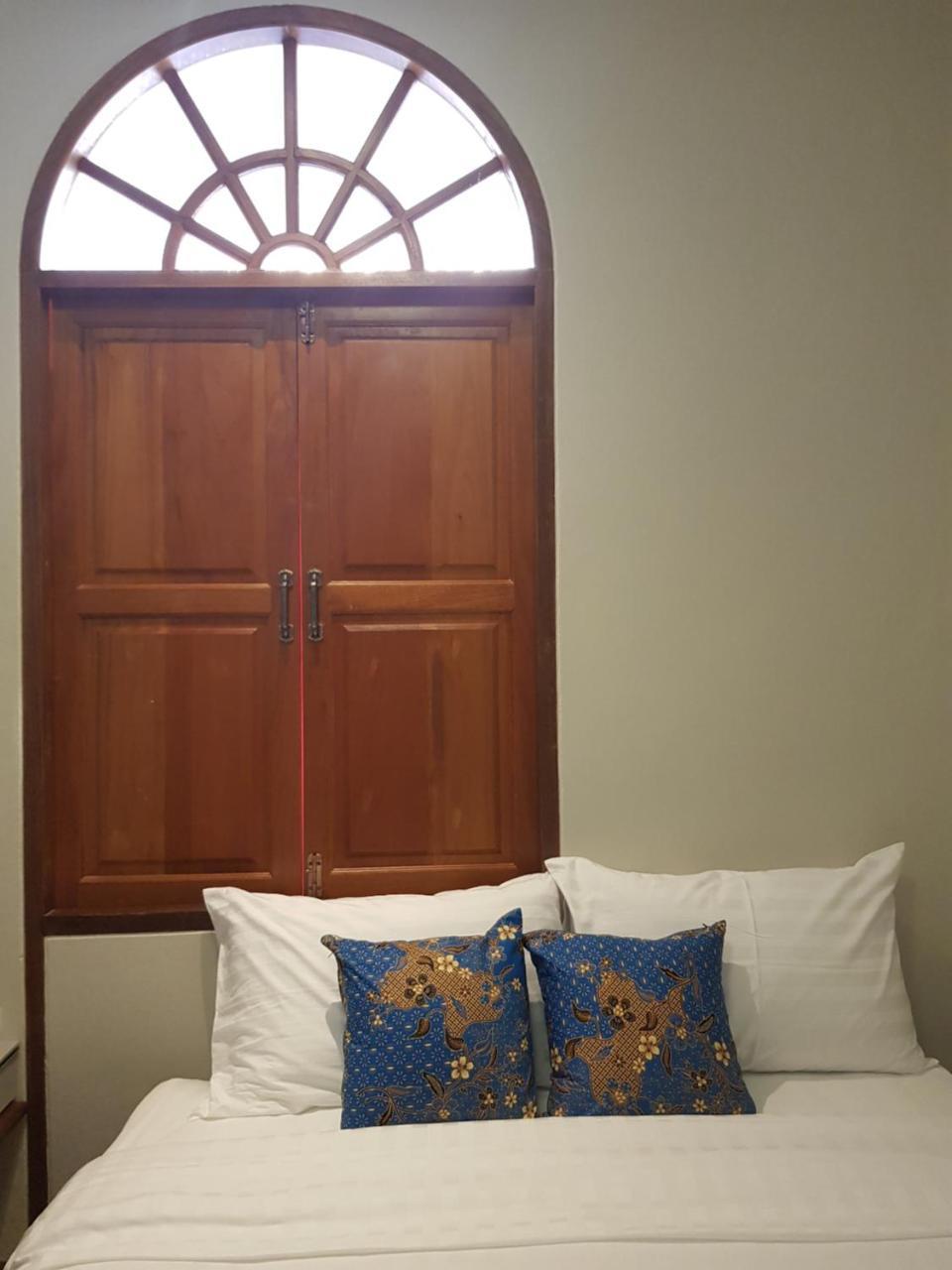 A Day Inn Ranong Hostel エクステリア 写真